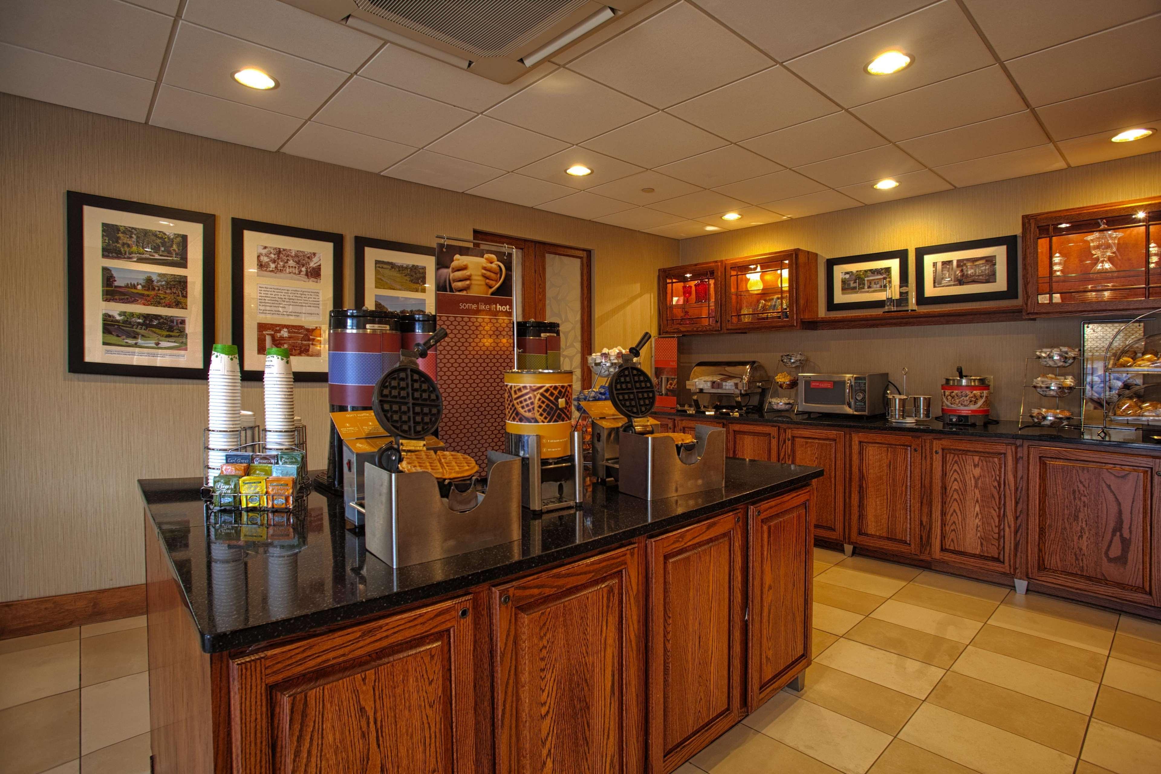 Hampton Inn Wheeling Εξωτερικό φωτογραφία