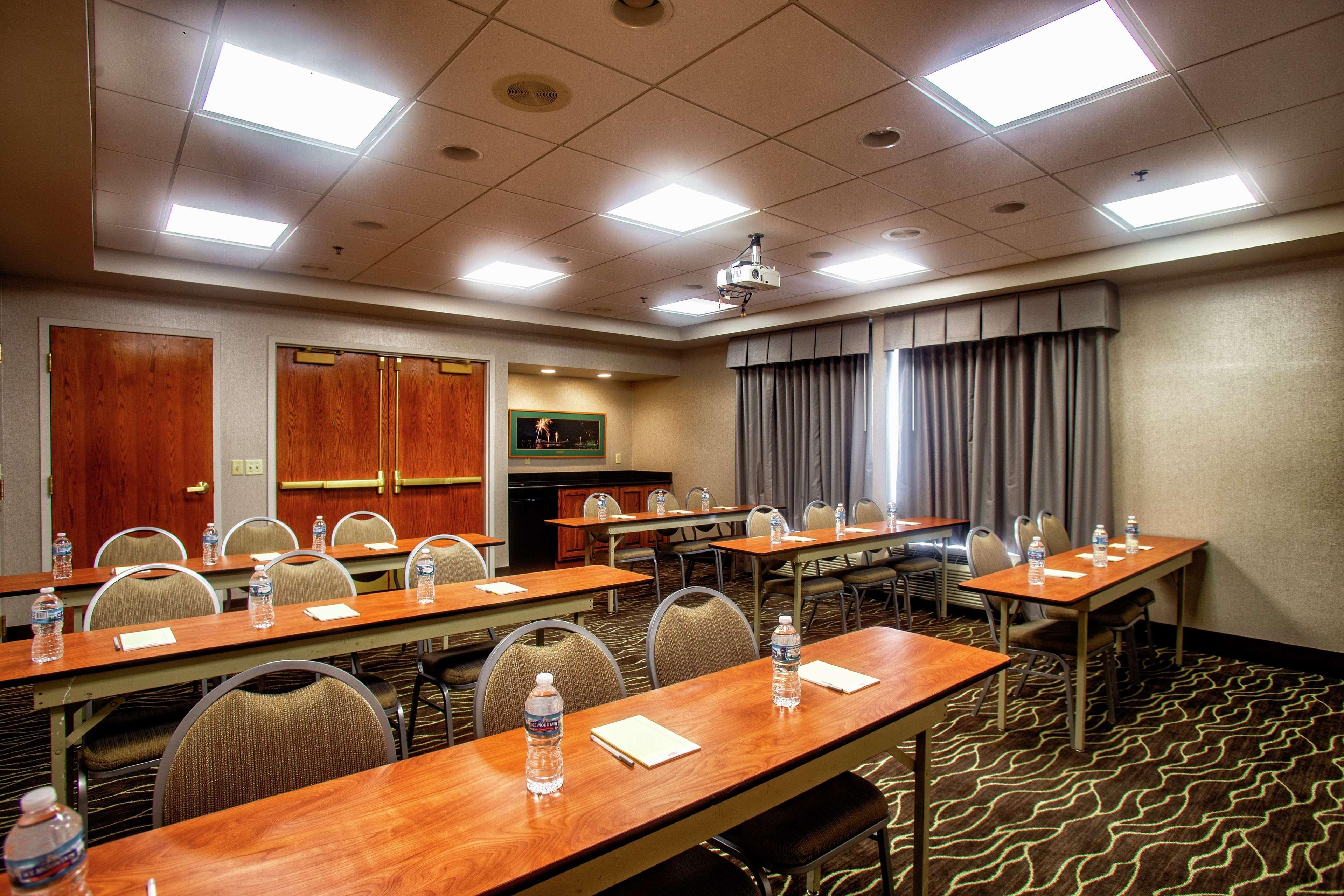 Hampton Inn Wheeling Εξωτερικό φωτογραφία
